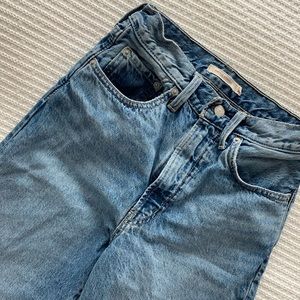 Levi’s Ribcage Straight